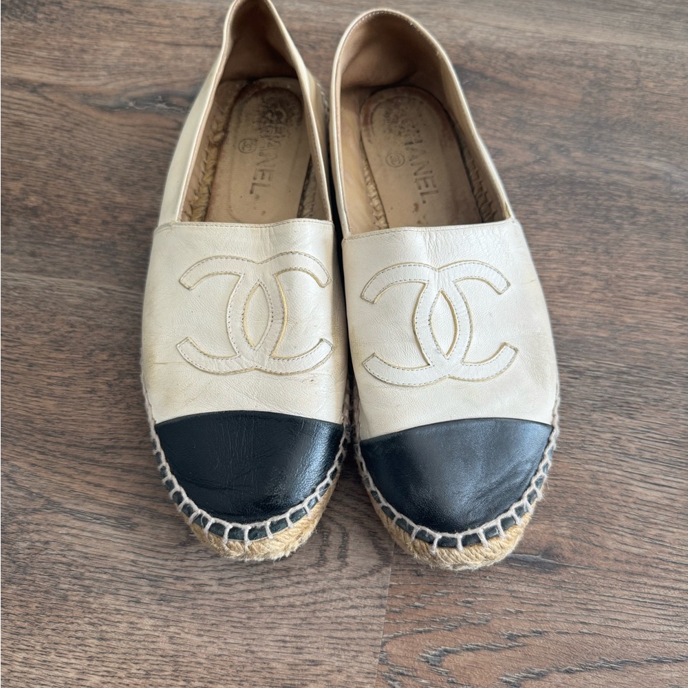 CHANEL Beige and Black Espadrilles